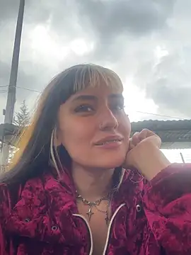 Snapshot of Sara_92 chatting on 03-23-26, 08:41 Sara 92 online show from 03-23-26, 08:41