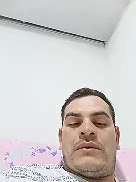 Snapshot of Edwin_Q chatting on 06-04-26, 04:00 Edwin Q online show from 06-04-26, 04:00