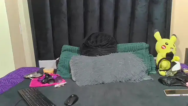 trixiey8 online show from 03-30-26, 04:52