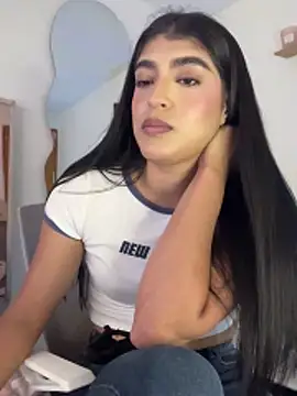 Snapshot of Misty-kat chatting on 04-27-26, 06:06 Misty-kat online show from 04-27-26, 06:06