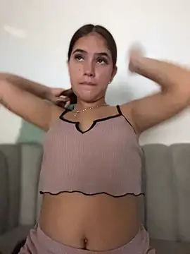 MiluRossee online show from 03-25-26, 06:13