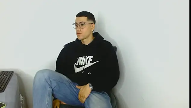 oliver   saint online show from 03-12-26, 11:09