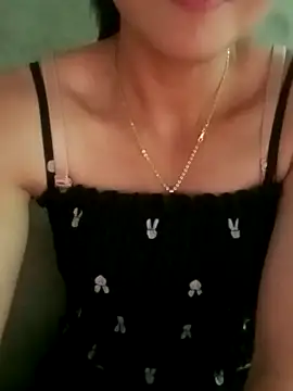 Snapshot of rinrin7700 chatting on 06-08-26, 01:28 rinrin7700 online show from 06-08-26, 01:28
