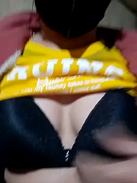 Snapshot of zanh99 chatting on 03-09-26, 10:30 zanh99 online show from 03-09-26, 10:30