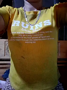 Snapshot of zanh99 chatting on 04-17-26, 12:02 zanh99 online show from 04-17-26, 12:02