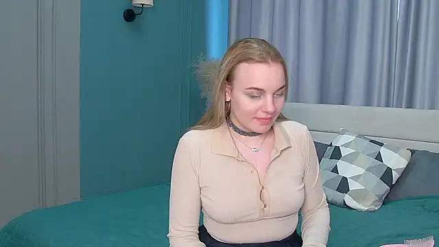 Glow Margo online show from 03-08-26, 02:04