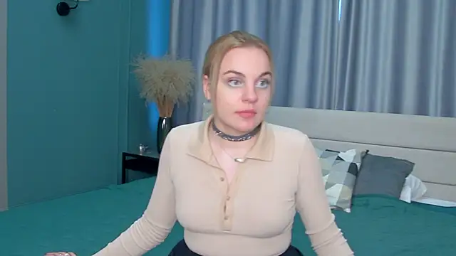 Glow Margo online show from 03-08-26, 01:22