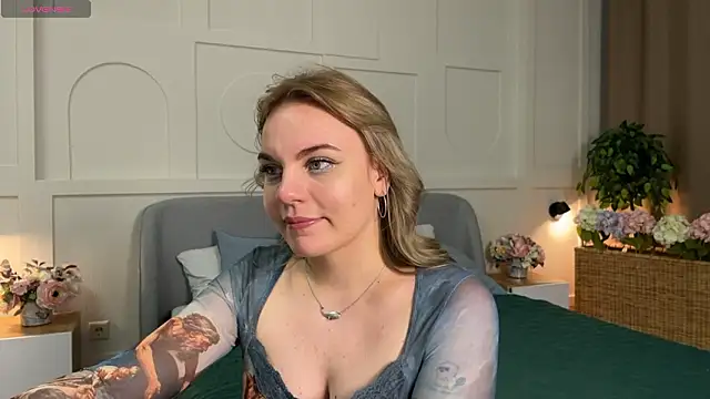 Glow Margo online show from 02-28-26, 01:16