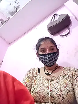 Snapshot of Hot_bri2 chatting on 04-06-26, 10:33 Hot bri2 online show from 04-06-26, 10:33