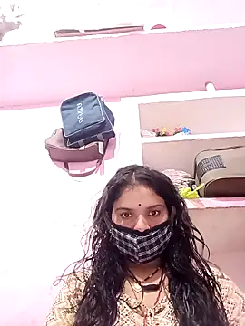 Snapshot of Hot_bri2 chatting on 04-08-26, 06:37 Hot bri2 online show from 04-08-26, 06:37