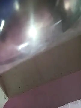 Snapshot of Hot_bri2 chatting on 04-10-26, 12:34 Hot bri2 online show from 04-10-26, 12:34