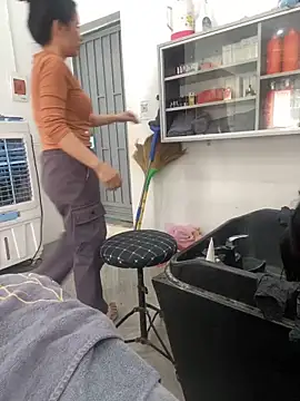 Ivy Trix2 online show from 03-11-26, 06:40