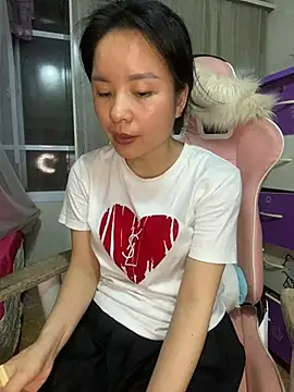 Ivy Trix2 online show from 04-10-26, 02:13