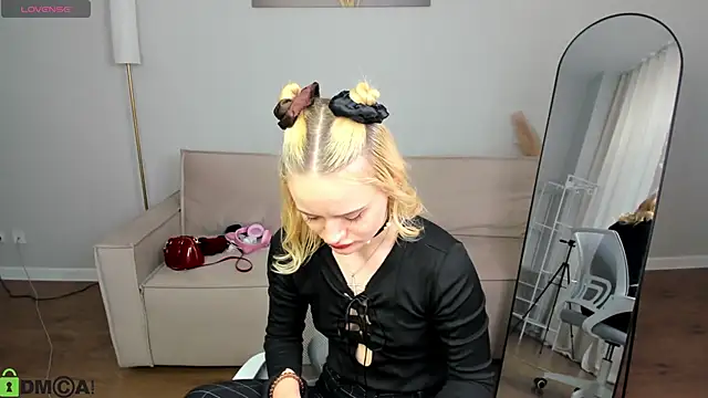 Snapshot of Tessa_Ashe chatting on 04-13-26, 09:35 Tessa Ashe online show from 04-13-26, 09:35