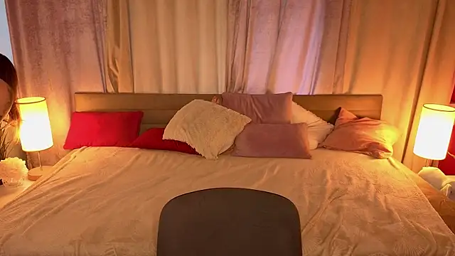 EmilyBlazee online show from 04-10-26, 02:13