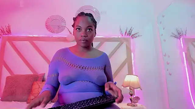 Sara Criss online show from 03-22-26, 01:56