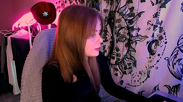 FrancesMiller7 online show from 03-04-26, 11:18