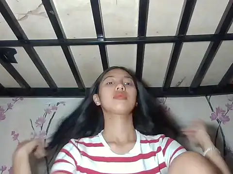 SweetDimple69 online show from 04-04-26, 03:24