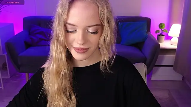 Dear Tessa online show from 03-08-26, 02:09