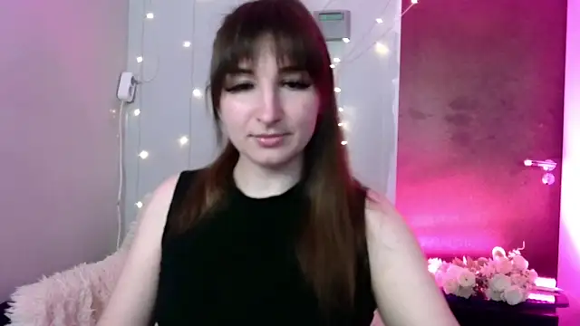 Snapshot of Birdie_Kiss chatting on 06-08-26, 07:47 Birdie Kiss online show from 06-08-26, 07:47