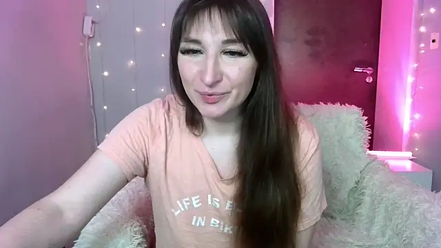 Snapshot of Birdie_Kiss chatting on 05-26-26, 09:02 Birdie Kiss online show from 05-26-26, 09:02
