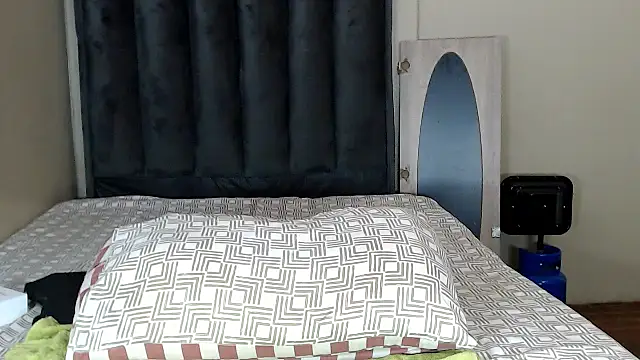 LexyDiana online show from 04-19-26, 06:14