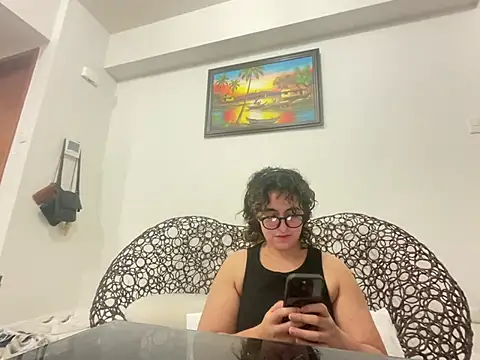 yassiestar online show from 02-25-26, 06:52