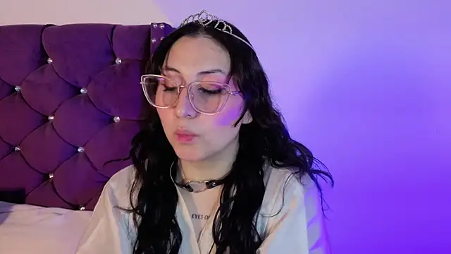 Maddie-LesYoux online show from 05-29-26, 01:06