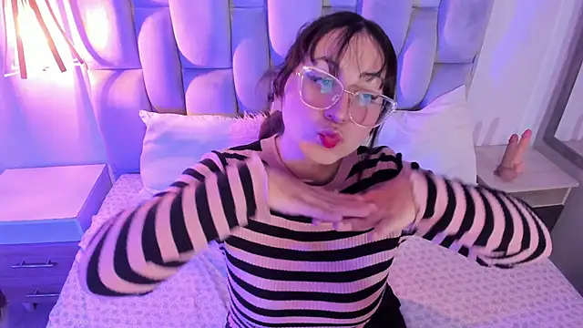 Maddie-LesYoux online show from 03-31-26, 12:07