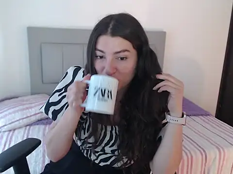 Julietaamado online show from 03-30-26, 02:18