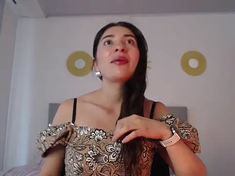 Julietaamado online show from 04-20-26, 05:25