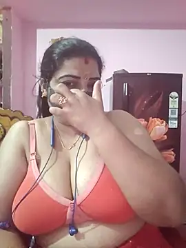 Snapshot of tamil_lathikaaa chatting on 05-01-26, 05:07 tamil lathikaaa online show from 05-01-26, 05:07