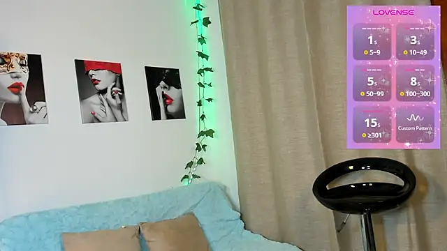 Snapshot of Rebeca_Marchetti chatting on 05-22-26, 08:40 Rebeca Marchetti online show from 05-22-26, 08:40