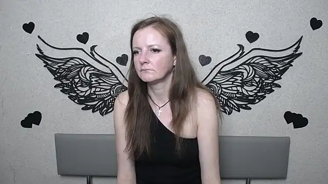 Snapshot of MeganPirs chatting on 05-19-26, 05:09 MeganPirs online show from 05-19-26, 05:09