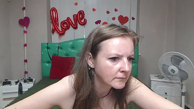 Snapshot of MeganPirs chatting on 05-25-26, 05:11 MeganPirs online show from 05-25-26, 05:11