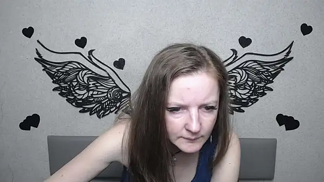Snapshot of MeganPirs chatting on 05-21-26, 05:05 MeganPirs online show from 05-21-26, 05:05