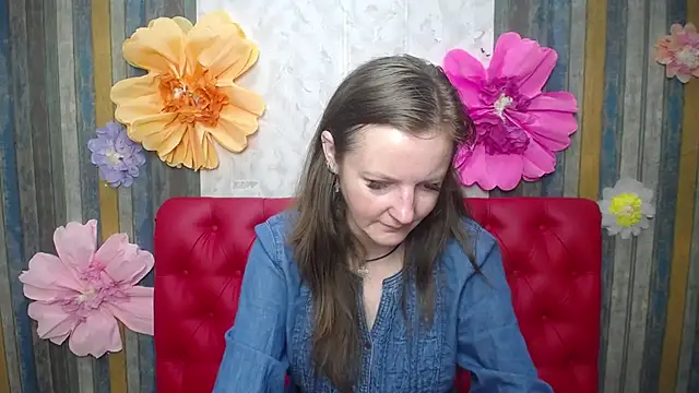 Snapshot of MeganPirs chatting on 05-27-26, 05:15 MeganPirs online show from 05-27-26, 05:15
