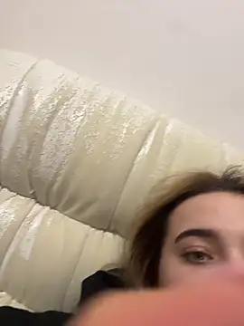 Snapshot of TiffanyCouture chatting on 02-28-26, 05:45 TiffanyCouture online show from 02-28-26, 05:45