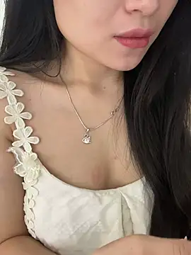 Snapshot of Tinn_tin chatting on 06-26-26, 08:31 Tinn tin online show from 06-26-26, 08:31