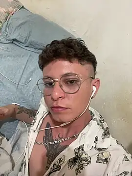 erickmoor2526 online show from 02-26-26, 01:44