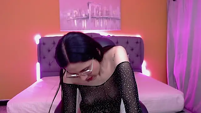 Snapshot of alexaneuer chatting on 05-19-26, 01:51 alexaneuer online show from 05-19-26, 01:51