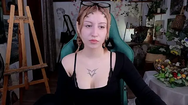 EffieMeowley online show from 03-27-26, 04:54