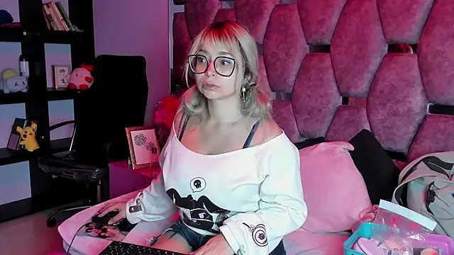 Maky Coss online show from 03-07-26, 01:05