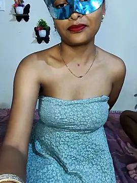 Snapshot of Sweet_Cpl_ chatting on 05-05-26, 02:42 Sweet Cpl online show from 05-05-26, 02:42