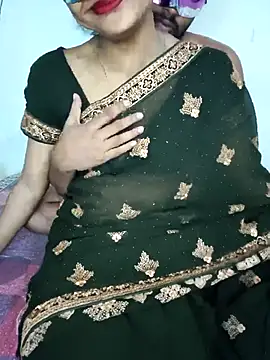 Snapshot of Sweet_Cpl_ chatting on 04-27-26, 01:36 Sweet Cpl online show from 04-27-26, 01:36