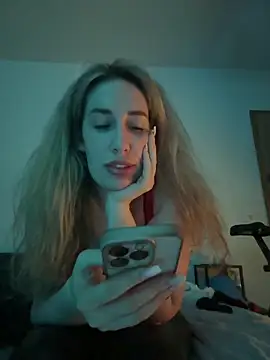 JuliaPrivat online show from 02-27-26, 10:09