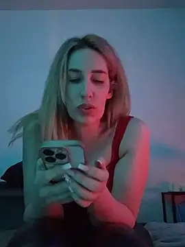 JuliaPrivat online show from 03-01-26, 10:54