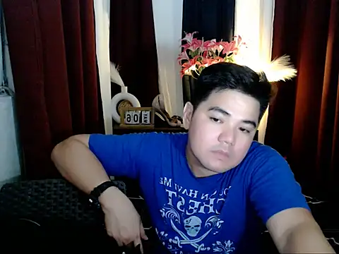 Snapshot of Bigdaddybear888 chatting on 05-06-26, 04:33 Bigdaddybear888 online show from 05-06-26, 04:33