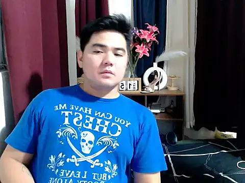 Snapshot of Bigdaddybear888 chatting on 05-15-26, 04:49 Bigdaddybear888 online show from 05-15-26, 04:49