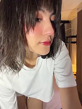 Snapshot of AitanaJhons_ chatting on 06-02-26, 10:04 AitanaJhons online show from 06-02-26, 10:04